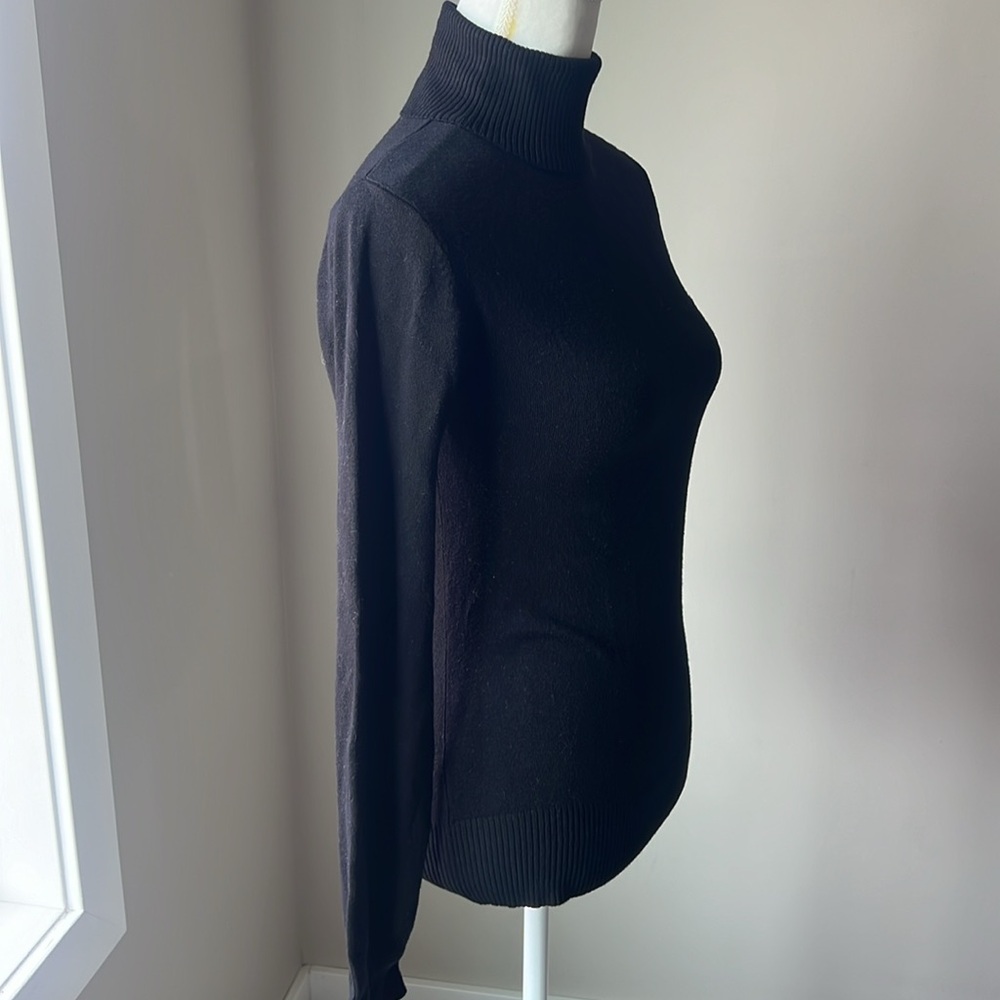 Amisu Turtle Neck - Picture 5 of 10